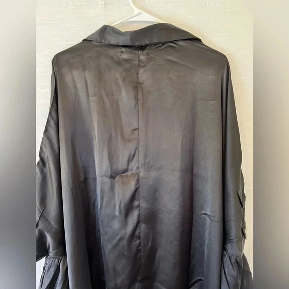 Wishing Waves Butterfly Blouse - Picture 9 of 11